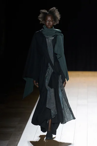 Look 7